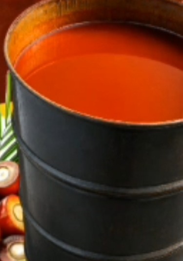 Palm oil settling in a drum